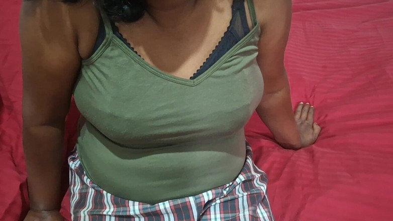 Teena New: Sentuh video terhangat MILF katil