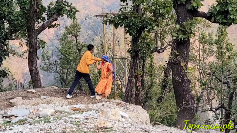Topxxxcouple: India del pueblo disfrutando en video de sexo