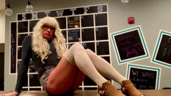CindieLove: Šukání zadku sissy robertkem a sperma ve studiu roztomilý malý...
