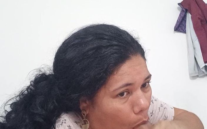 Valkyrieandluigy: Horny Submissive Latina Girlfriend Blowjob