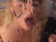 Anal Invasion: Tiefe anale penetration für eine junge blonde schlampe
