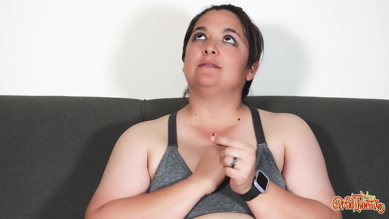 Wild Phoenix: Tiny thrills: aku lagi asik muasin teman bermainku yang semok...