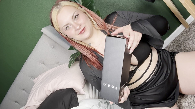 Chandler Knight: BBCディルドの開封と射精