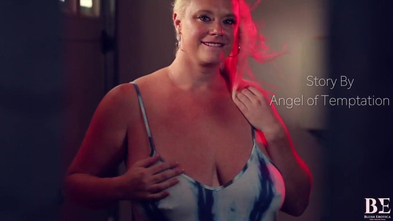 Blush erotica: Wardrobe malfunction leads to Interracial affair