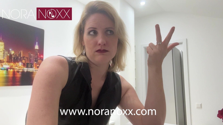 Nora Noxx: 스와핑 클럽의 싱글 맨 - 월플라워가 되지 마세요!