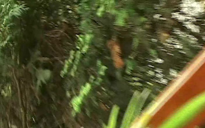 Just X Gays amateur porn: Latino garanhão fode twinks bareback profundo cru e cheio de...