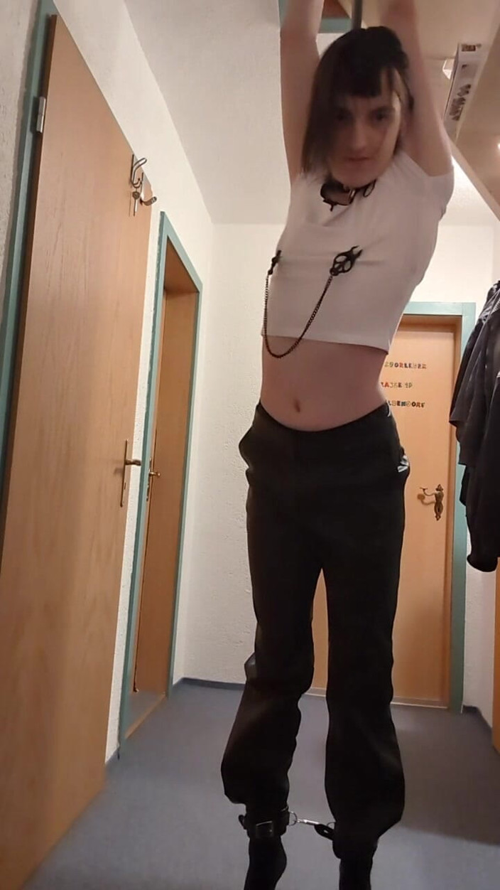 AJ_the_catgirl: Zkouším, jak zábavné je zavěšení