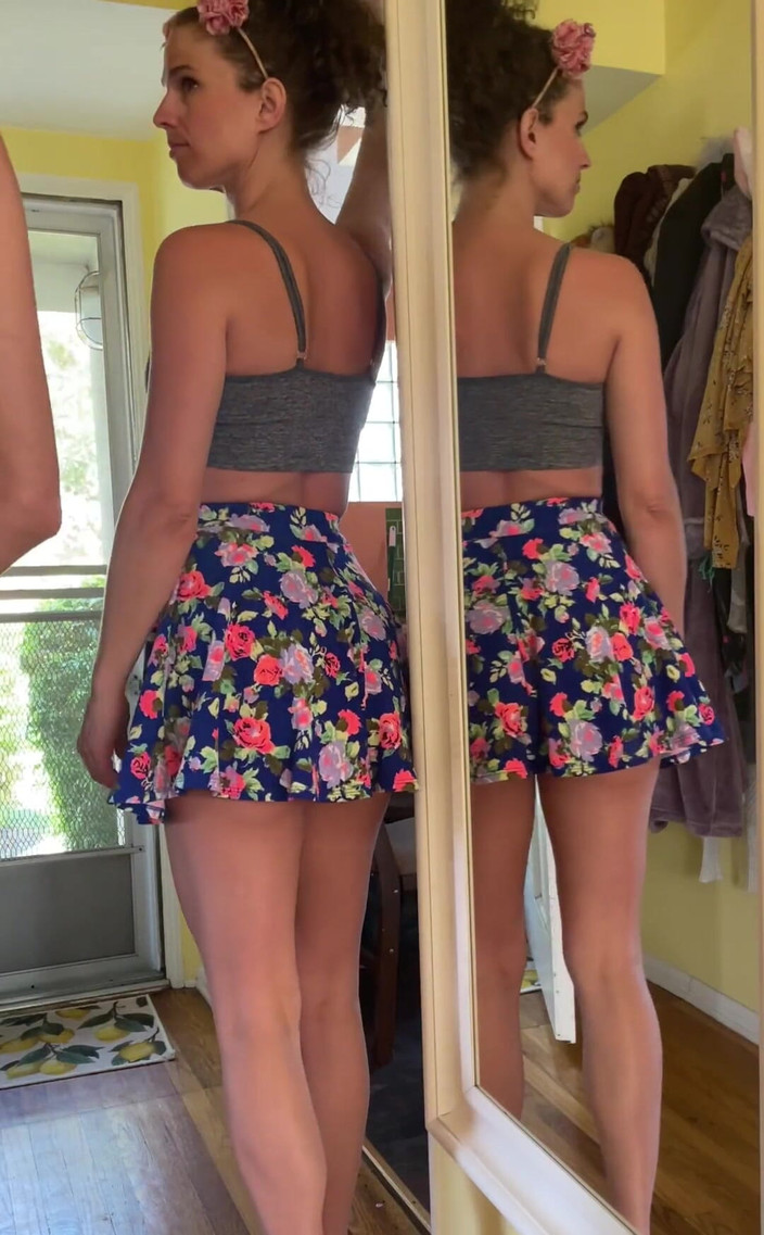 VibeWithMommy: My Horny MILF Neighbor Came Over and She Was Extremely...