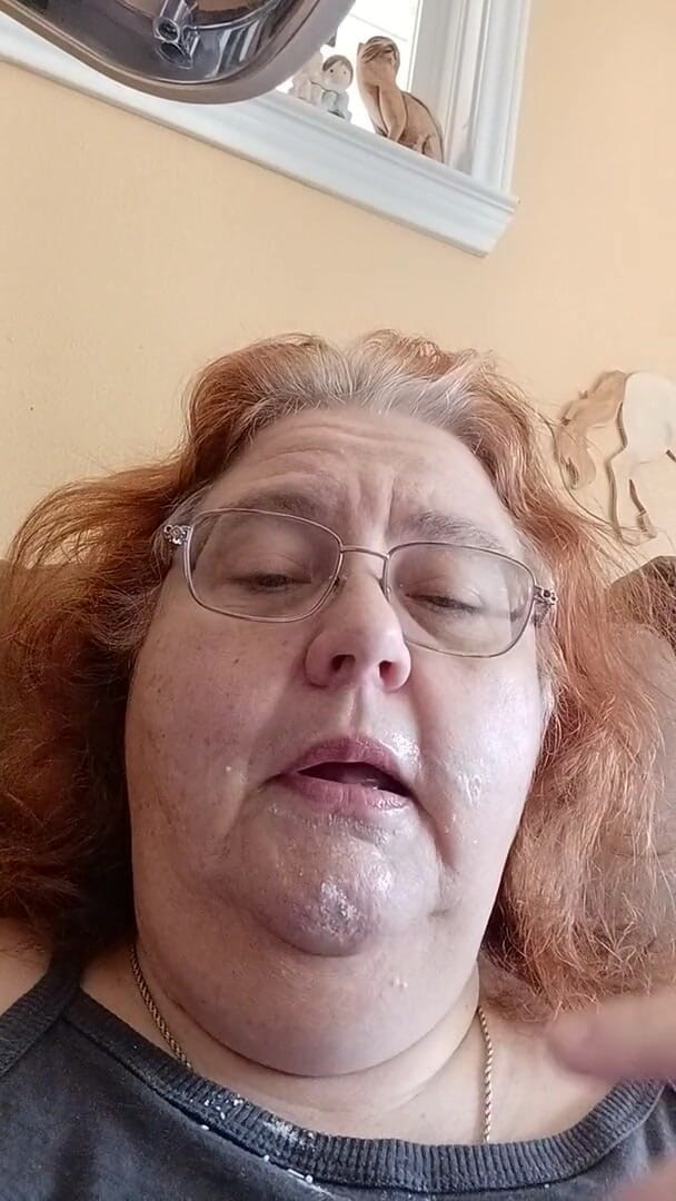 BBW nurse Vicki adventures with friends: Una delizia con gonfio di crema