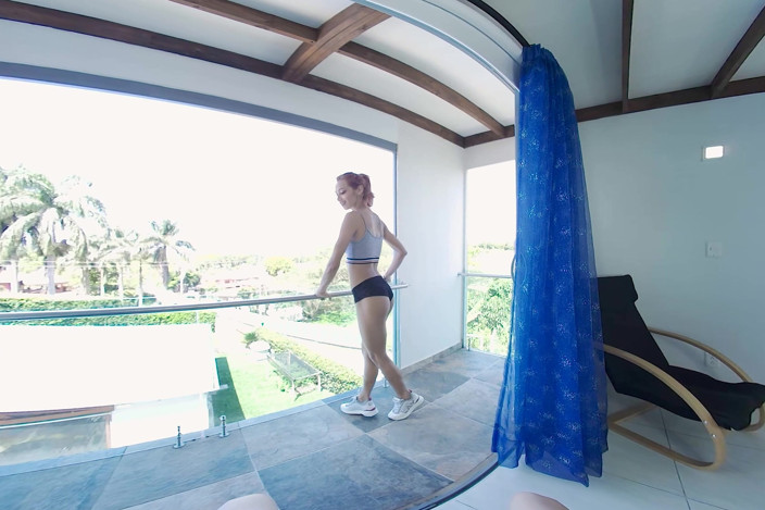 VR Latina: Passion in Paradise