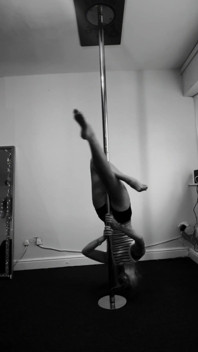 Tordre, tourner, taquiner