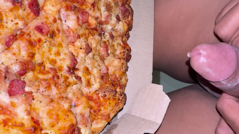 Brunettehotts: Time for a Pizza