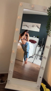 Do you want to take my jeans off?