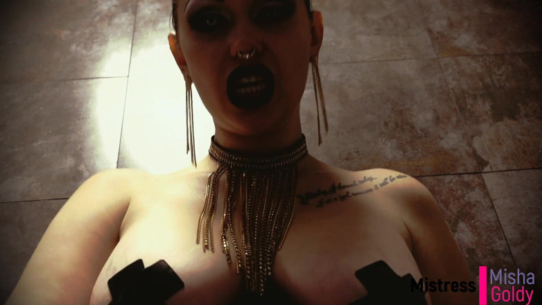 Goddess Misha Goldy: Erken boşalma demoness ile hızlı sikişten sonra canlı canlı yutuyor!