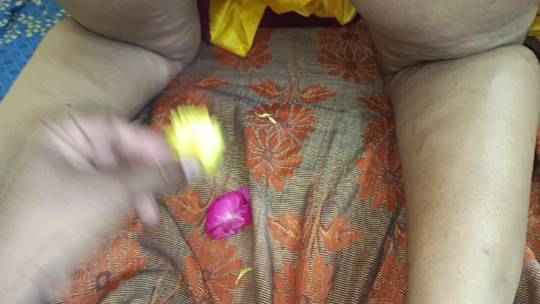 Wonder: Hot Romance with Flowers in Desi Pussy