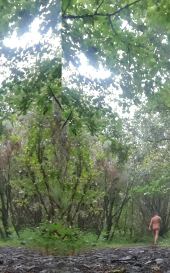 MaleModel: Cur gol de camping