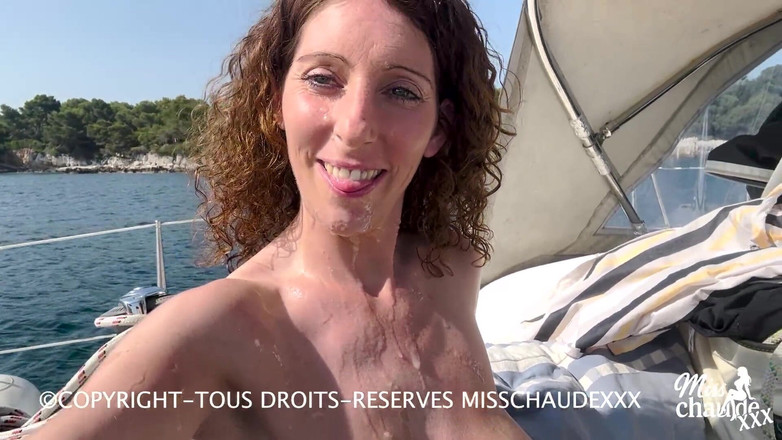 Misschaudexxx: Mischaudexxx, Французскую Шлюху Трахают, Происходит Групповой Секс И Фейс Посреди Моря