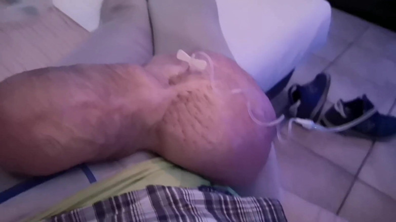 Monster_Meat_: Preenchendo com glicose de 1litóris