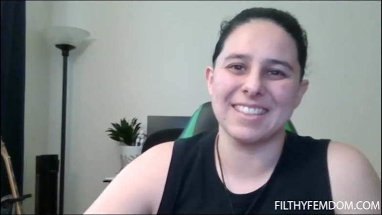 FilthyFemdom: Cherie Deville के साथ Livestream, Cherie Deville की विशेषता है