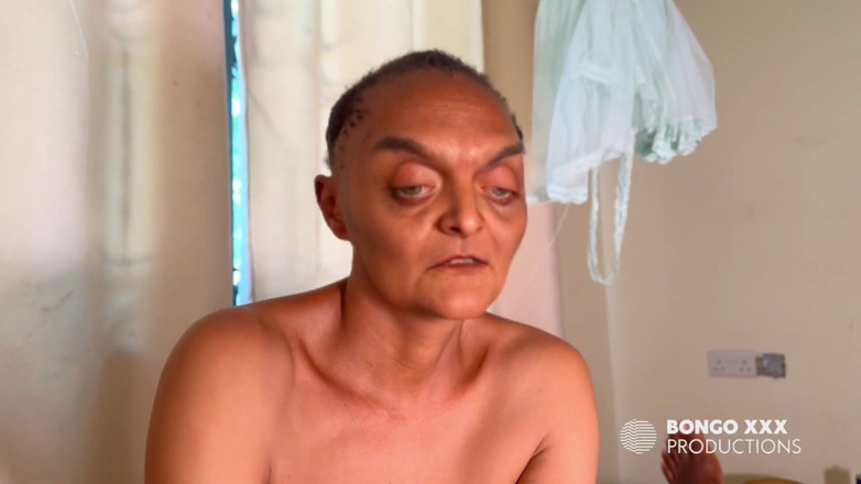 BongoXXX: Дупа цієї старої жінки дійсно може прийняти член