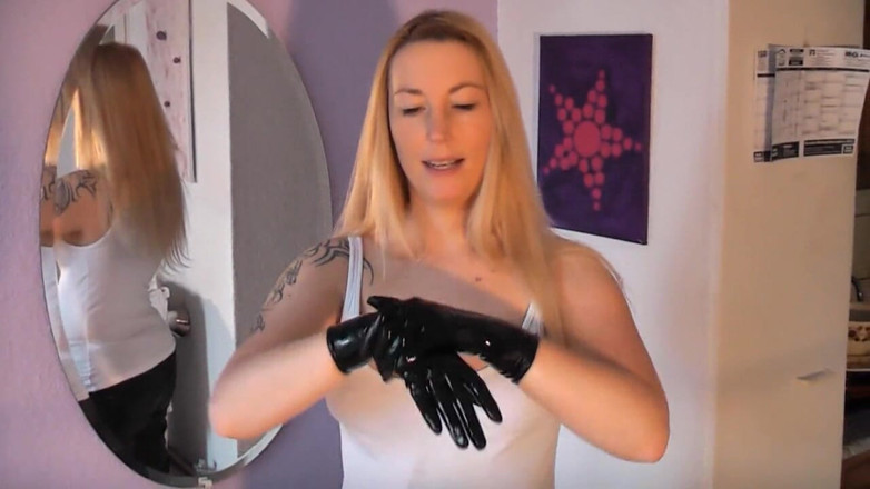 Sally Secret: Cockmilking w spodniach dresowych