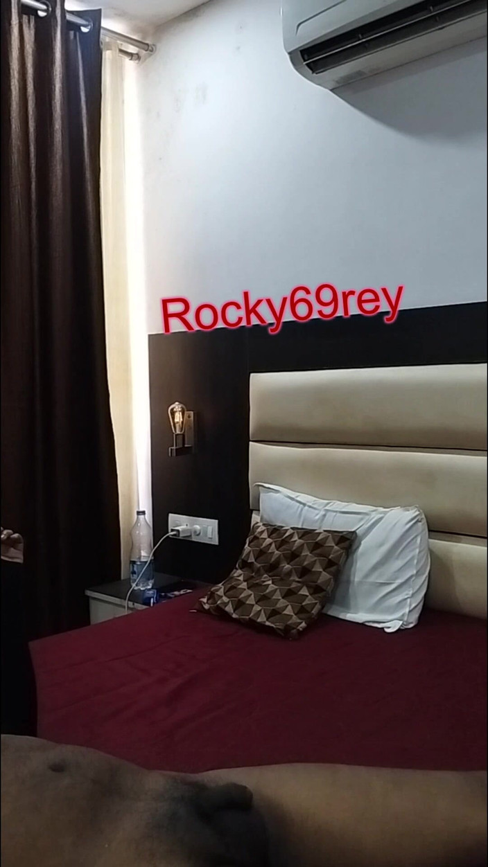 Rocky69rey: Muie cu Leena