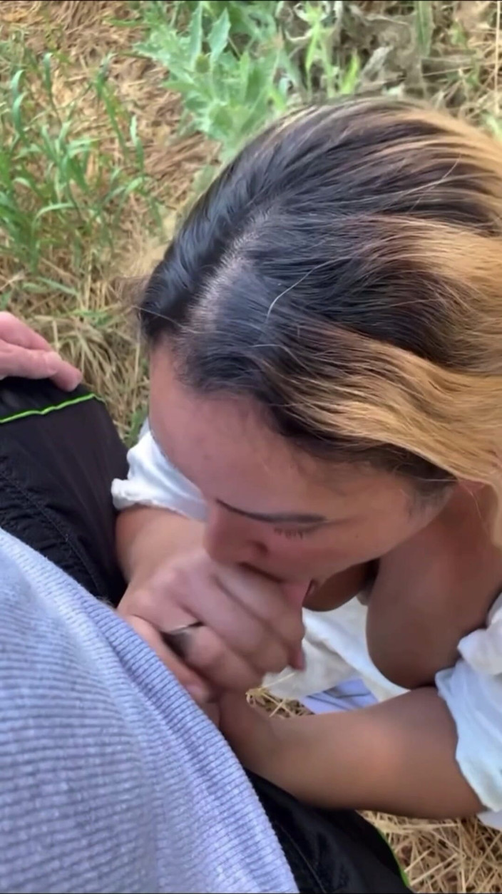 Sandn420: Пішохідний слід, мінет і сперма їй на обличчя