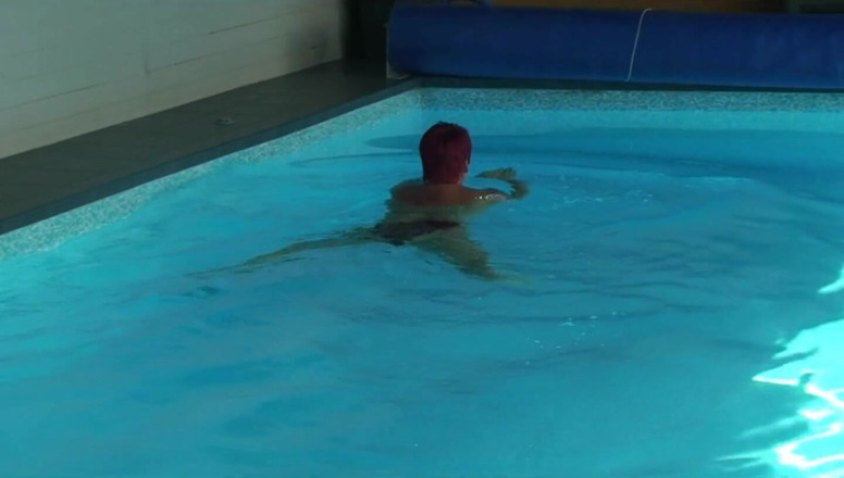 Anna Devot: Annadevot - Swimming in Bikini