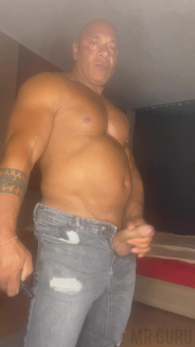 Mr Guru Bodybuilder Daddy Wank. Jeans Jerk (Mr. Guru) Mr Guru Bodybuilder Daddy Wank. Jeans Jerk (Mr. Guru)