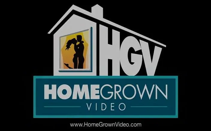 Homegrown GFs: Small Tit Lesbians Have Dirty Dildo Fun