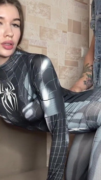 Złoczyńcy ukarał Lady Spider