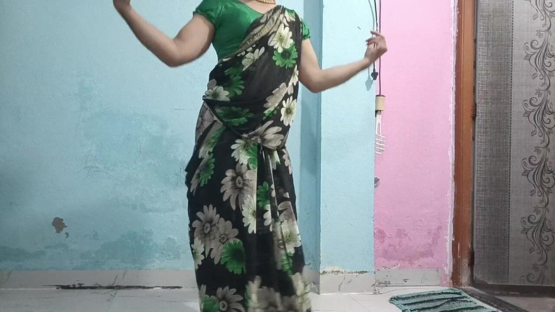 LovedSunsine1990: Aku sama teman-temanku, baju istriku nggak ada duanya!