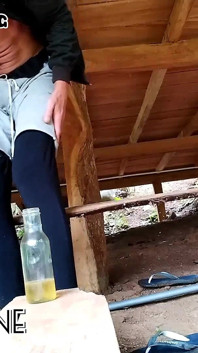 Introduces Pee in Her Ass and Swallows a Good Amount of Pee