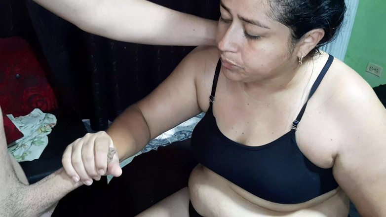 Aly Denali: Saya mengganggu kakak tiri saya di biliknya untuk memberi saya...