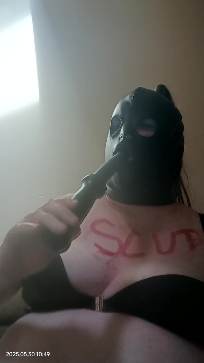Stephanie-Nicole-TV: BBW TV gesicht fickt sich mit einem dildo