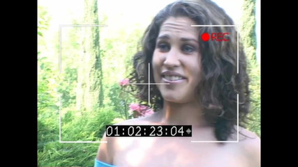 The Africans: 比安卡·瓦伦蒂诺和泰勒·奈特互相操