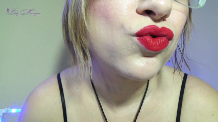 Morrigan Havoc: Lipgloss aur laal lipastik