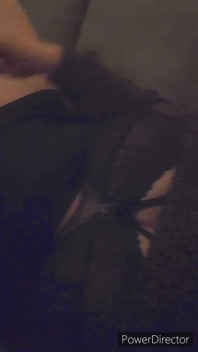 Azgın iri güzel evli kadın yeni yıl seksi yapıyor