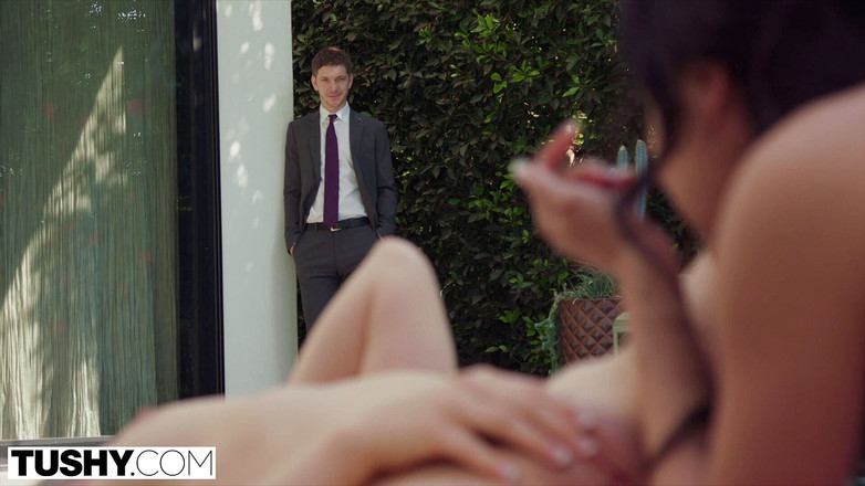 Tushy: TUSHY - Mia Malkova i Vicki Chase po raz pierwszy gapią...