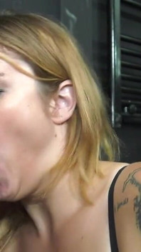 Loira milf adora paus enormes e vibrador 5958