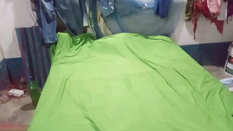 Bengaliauntykichut: Romantic Video with a Desi Aunty Featuring a Hot Butt...