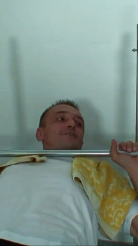 Kutas spragniona siłowni dziwka o idealnym ciele i naturalnych cyckach jest skłonna do jej mokrej cipki przejebane