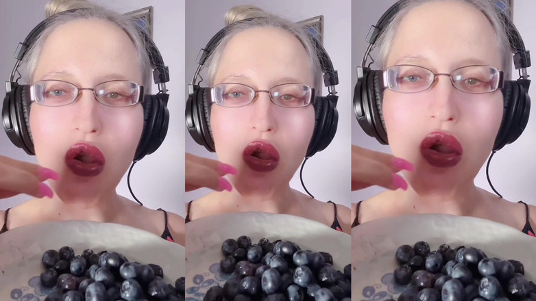 FinDom Goaldigger: ASMRブルーベリー食べ - ASMR、眼鏡、巨人女
