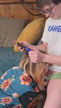 Gameboyplay a šukej s mým nevlastním synem