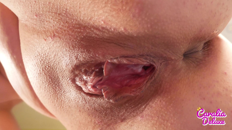 Caralia Deluxe: 사자자리 N과 노골적인 클로즈업 영상 요청