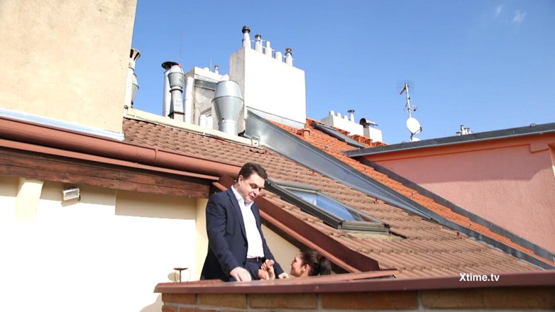 Andrea Dipre Channel: Andrea Dipre mamada al aire libre en el techo en...