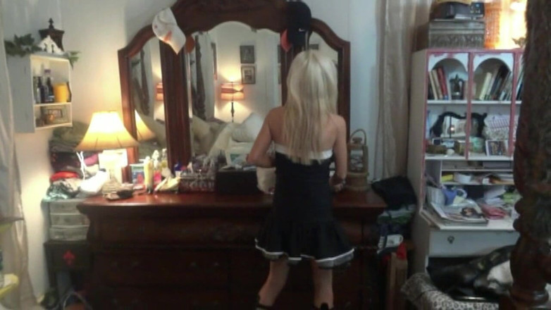 Hot wife Jolene & friends: Pancutan mani dalam mulut blonde bertetek besar dan mengongkeknya lagi