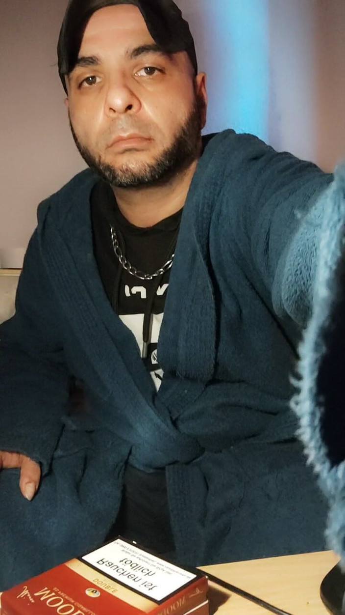 SmokedAlloy2: Complet pe el, chiloți murdari și șosete urât mirositoare