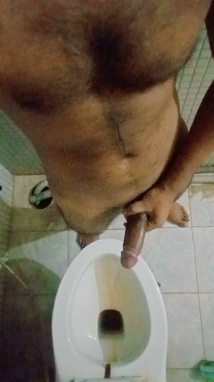 Raaz26d: Indian Boy Handjob in Girlfriend's Bathroom, Does Anyone Wants to...