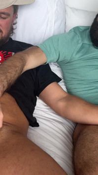 První gay zkušenost mého přítele s Američanem